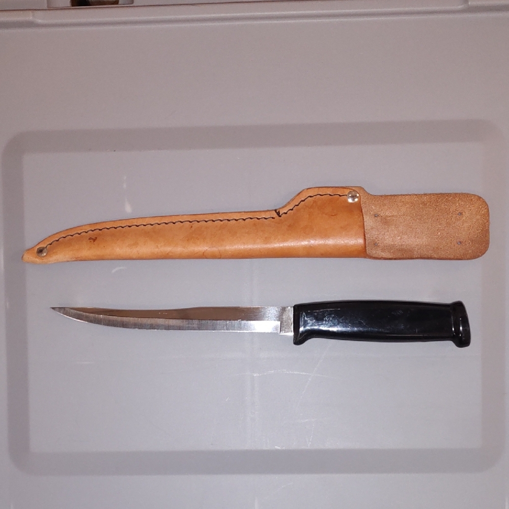 Black Handled Cutlery Fillet Knife with Tan Leather Sheath